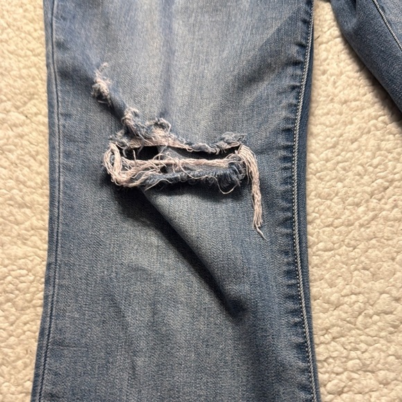 Judy Blue Boyfriend Jeans in Blue with Distressed Details - Picture 7 of 10